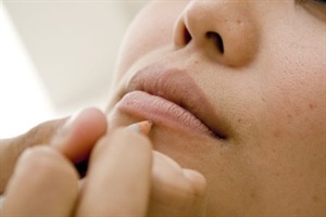 Sponsored Article: Make-up