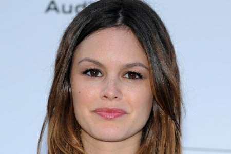 Rachel Bilson von Miss Piggy-Pyjama begeistert