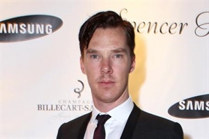 Benedict Cumberbatch bleibt