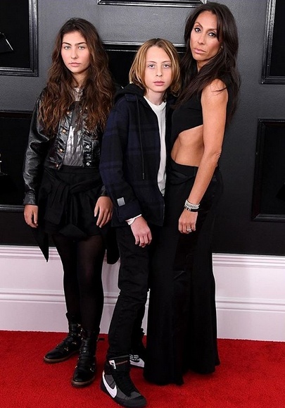 Vicky Cornell mit Kindern Christopher und Toni